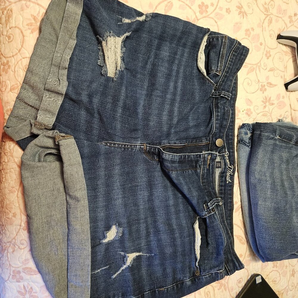 United thread 22w jean shorts